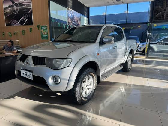 MITSUBISHI L200 TRITON 3.2 HPE 4X4 CD 16V TURBO INTERCOOLER DIESEL 4P AUTOMÁTICO MITSUBISHI L200 TRITON 3.2 HPE 4X4 CD 16V TURBO INTERCOOLER DIESEL 4P AUTOMÁTICO